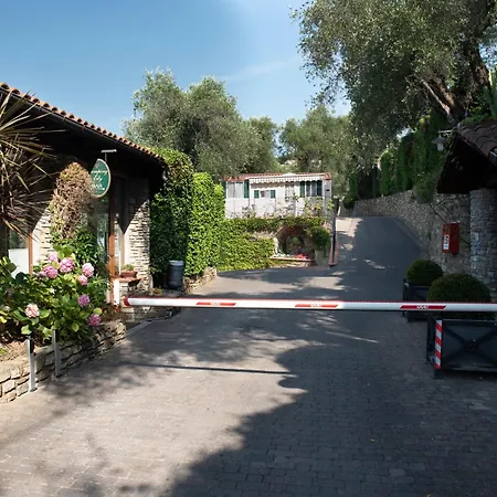 פארק נופש Edy 2*